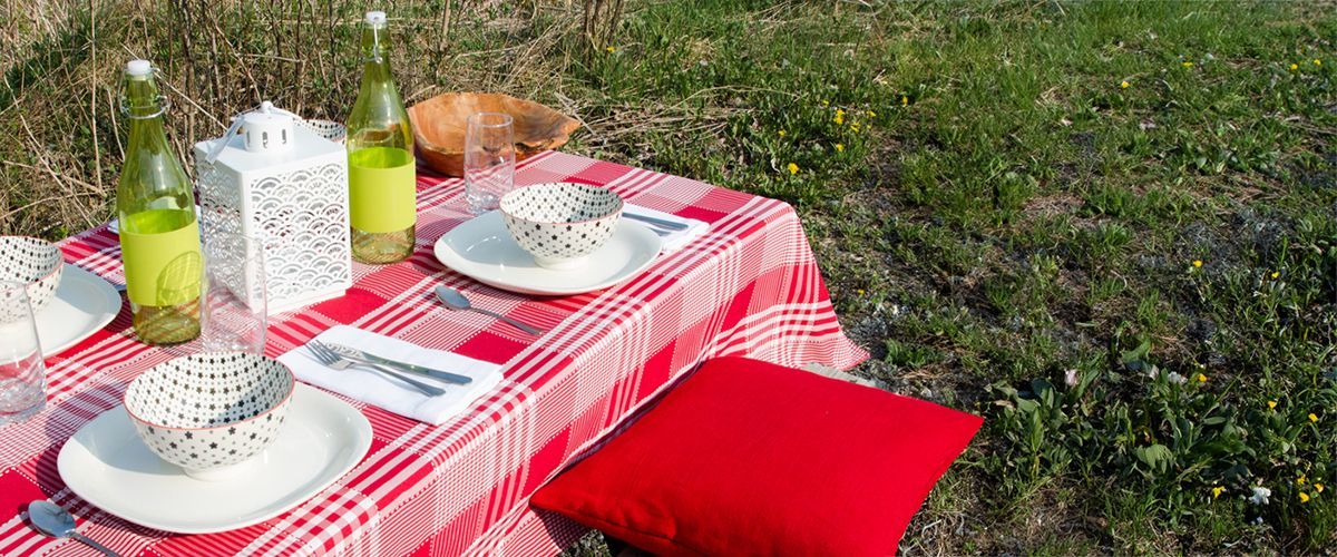 Tutoriel couture : Coudre une nappe doublée imperméable pour les pique-niques