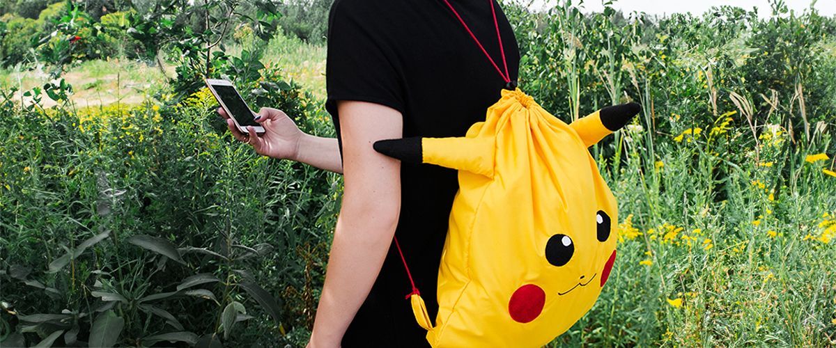 coudre le sac a dos pikachu