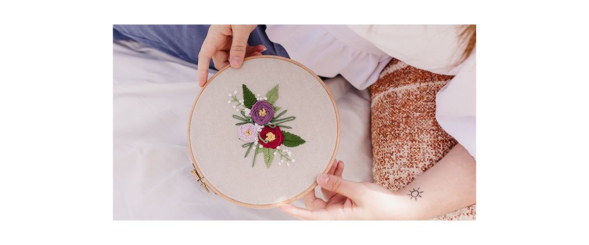 Discover Floral Embroidery with Natacha Créative: Tutorial and Tips