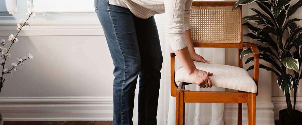 Recouvrement 101 : Comment facilement transformer vos chaises